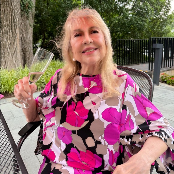 Hi, it's me, Tickie. - Picture 5 of 11